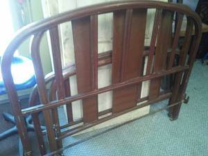 lot 165 image: 2 pair Metal Headboard footboard & side rails