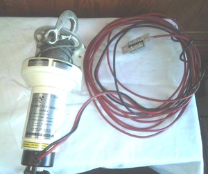 lot 181 image: Sears 12 Volt winch complete