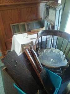 lot 198 image: Lot of Wood items.