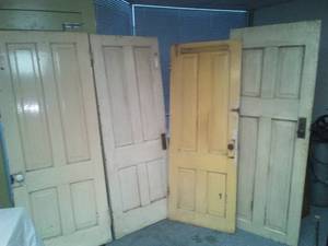 lot 211 image: 7 Vintage doors.