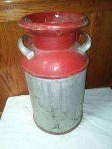 lot 212 image: Vintage Milk Can with Lid.