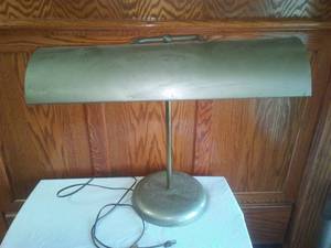 lot 254 image: Vintage Piano or desk Lamp.