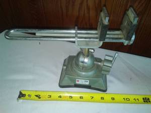 lot 274 image: Panavise Portable vise with suction Bottom.