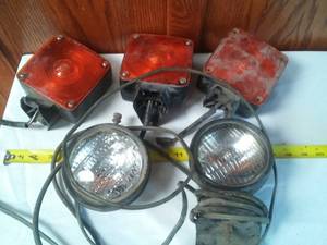 lot 464 image: 12 Volt lights (5)
