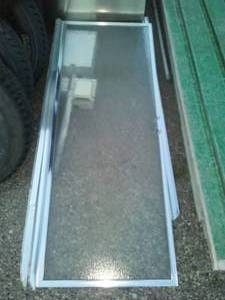 lot 469 image: 24 in. shower door