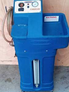 lot 2 image: WYNNS Powerflush automatic transmission fluid exchanger