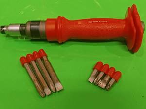 lot 34 image: Mac tools 9 pc. Impact Driver Kit SX1D9K