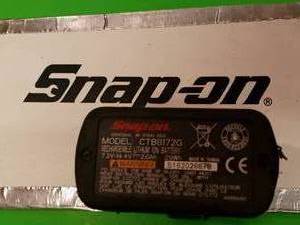 lot 56 image: Snap on 14.4 micro ion lithium battery (new style)