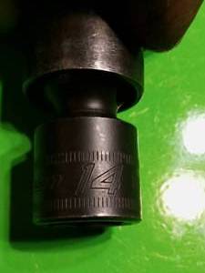 lot 48 image: Snap on 38 impact swivel socket