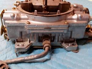 lot 4 image: Edelbrock 4 barrel performance carburetor