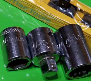 lot 55 image: Mac Tools lot reducer sockets mag strips