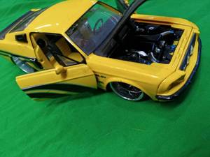 lot 23 image: Jada 124th scale die cast Shelby Big-time mustang