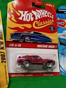 lot 24 image: New and used die cast collectors cars