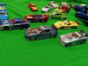 lot 28 image: Die cast car lot of 31 cars 80s and up