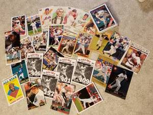 lot 59 image: Topps Baseball Cards from the 80s- semi current