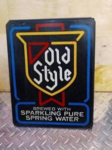 lot 66 image: Vintage Old Style beer sign