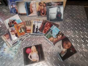 lot 67 image: Audio compact disc lot