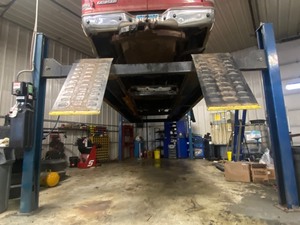 lot 2 image: Challenger Commercial Drive-On Vehicle Lift