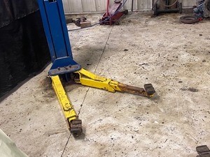 lot 3 image: Rotary Lift Commercial Two-Post Vehicle Lift