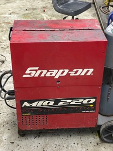 lot 7 image: Snap-On Mig-220 Portable Wire-Feed Mig & Aluminum Welding System
