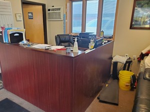 lot 28 image: Office Desk With Chairs