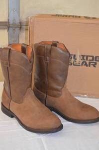 lot 2 image: Sportsman 248 Boot and Shoe
