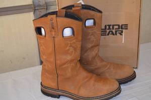lot 8 image: Sportsman 248 Boot and Shoe
