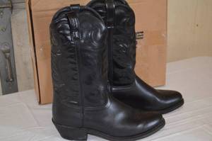 lot 19 image: Sportsman 248 Boot and Shoe