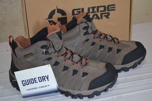 lot 60 image: Sportsman 248 Boot and Shoe