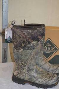 lot 62 image: Sportsman 248 Boot and Shoe
