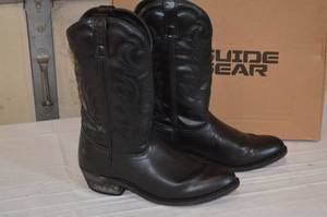 lot 69 image: Sportsman 248 Boot and Shoe