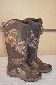 lot 119 image: Sportsman 248 Boot and Shoe