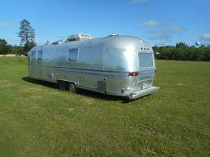 lot 1 image: 1979 Airstream International Sovereign