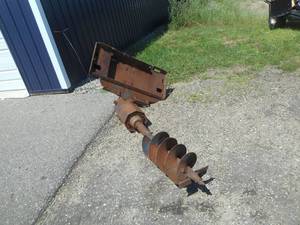 lot 6 image: Skid-Loader Mount Auger