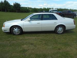 lot 3 image: 2003 Cadillac Deville