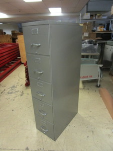 lot 822 image: FILE CABINET