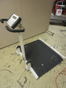lot 829 image: CARDINAL DETECTO WEIGHT INDICATOR SCALE