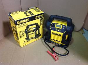 DEWALT 1400 Peak Amp Jump Starter with Digital Compressor&nbsp&nbspin good condition