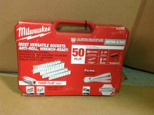 Milwaukee 48-22-9004 14 Inch Drive 50pc Ratchet &amp Socket Set - Sae &amp Metric&nbsp&nbspin good condition