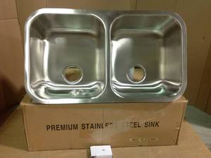 luxier Undermount Stainless Steel 31-14 in. 5050 Double Bowl Kitchen Sink&nbsp&nbspin good condition