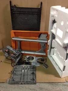 12 Amp Corded 8 in. Wet Tile Saw with Stand&nbsp&nbspin good condition