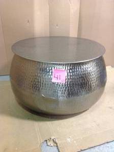 Calluna Round Silver Metal Coffee Table with Storage and Hammered Finish (30 in. W x 15.5 in. H)&nbsp&nbspin good condition