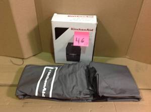 KitchenAid 28 in. Grill Cove&nbsp&nbspin good condition