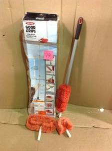 OXO Good Grips Long-Reach Dusting System&nbsp&nbspin good condition