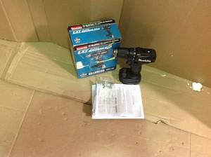 MAKITA 18-Volt LXT Lithium-Ion Sub-Compact Brushless Cordless 12 in. Driver Drill (Tool Only)&nbsp&nbspin good condition