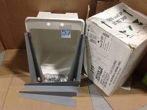 lot 57 image: MUSTEE 18 in. x 24 in. Plastic Utilatub Single Laundry Tub in White &nbspin good condition