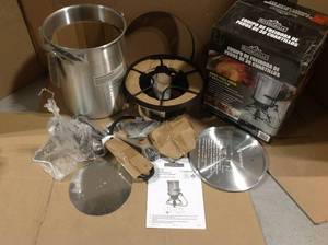 lot 58 image: RiverGrille 30 Qt. Turkey Fryer Package &nbspin good condition