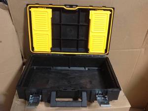 lot 65 image: Dewalt Tool case