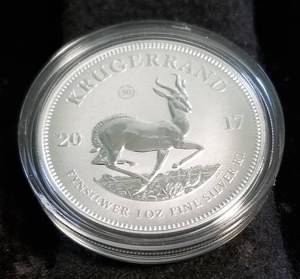 lot 02 image: 2017 SOUTH AFRICA MINT SILVER PROOF KRUGERRAND