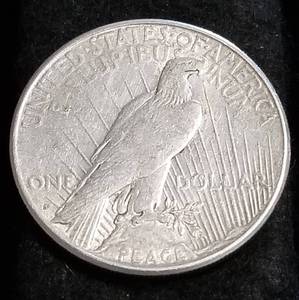 lot 09 image: 1923-S PEACE SILVER DOLLAR